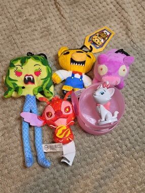 Kids Plush Character Toy Bundle - Pink, Yellow, Green, Red